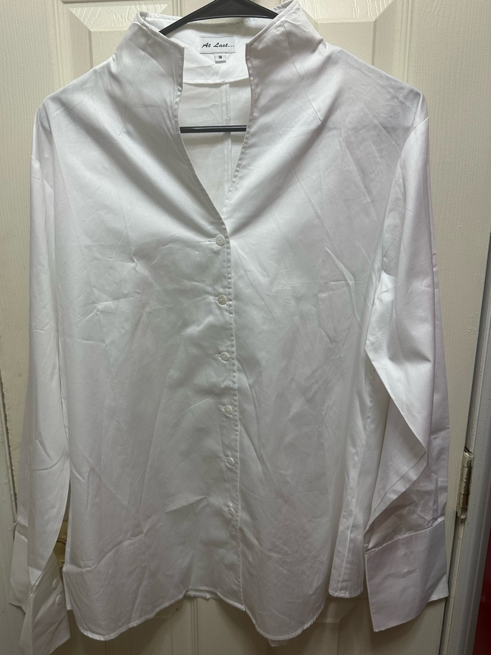 At Last…Classic White Womens Button Down Shirt Size 18